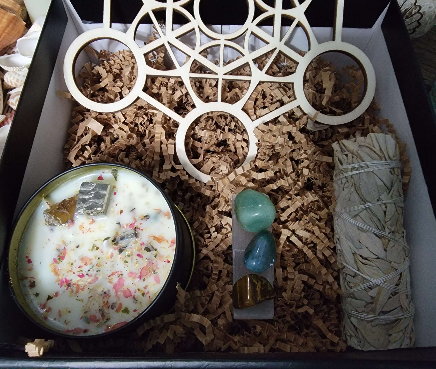 Abundance
Chakra
Manifestation 
Manifesting 
Soy candle
Candles
Shampoo bar
Shampoo
Crystal candles
Metaphysical