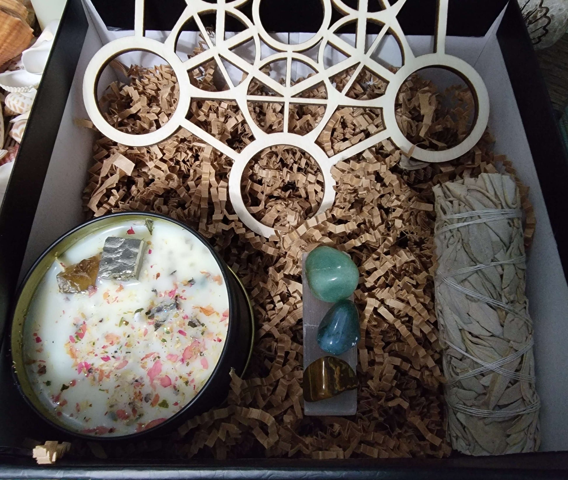 Abundance
Chakra
Manifestation 
Manifesting 
Soy candle
Candles
Shampoo bar
Shampoo
Crystal candles
Metaphysical