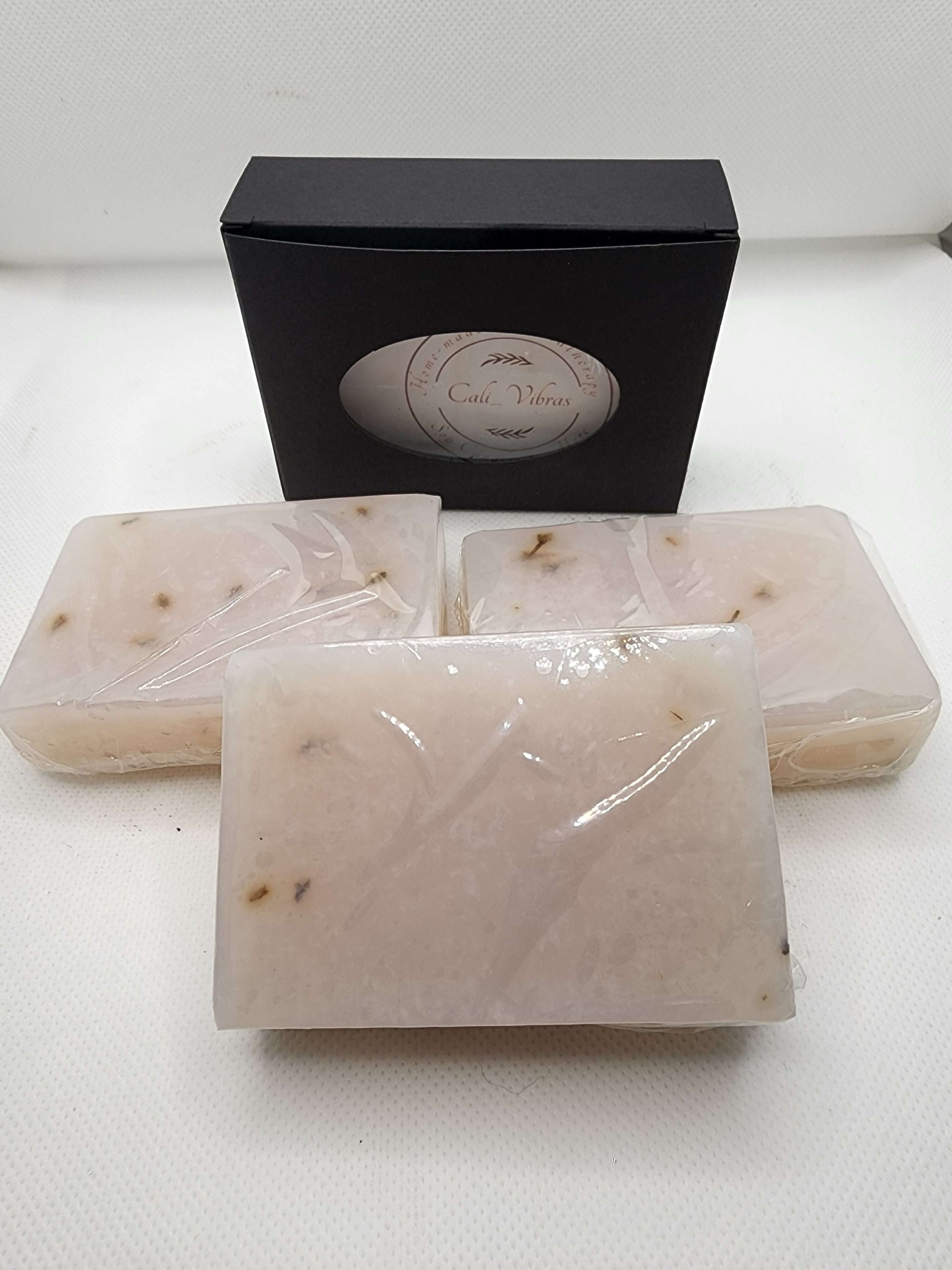 Abundance
Chakra
Manifestation 
Manifesting 
Soy candle
Candles
Shampoo bar
Shampoo
Crystal candles
Metaphysical